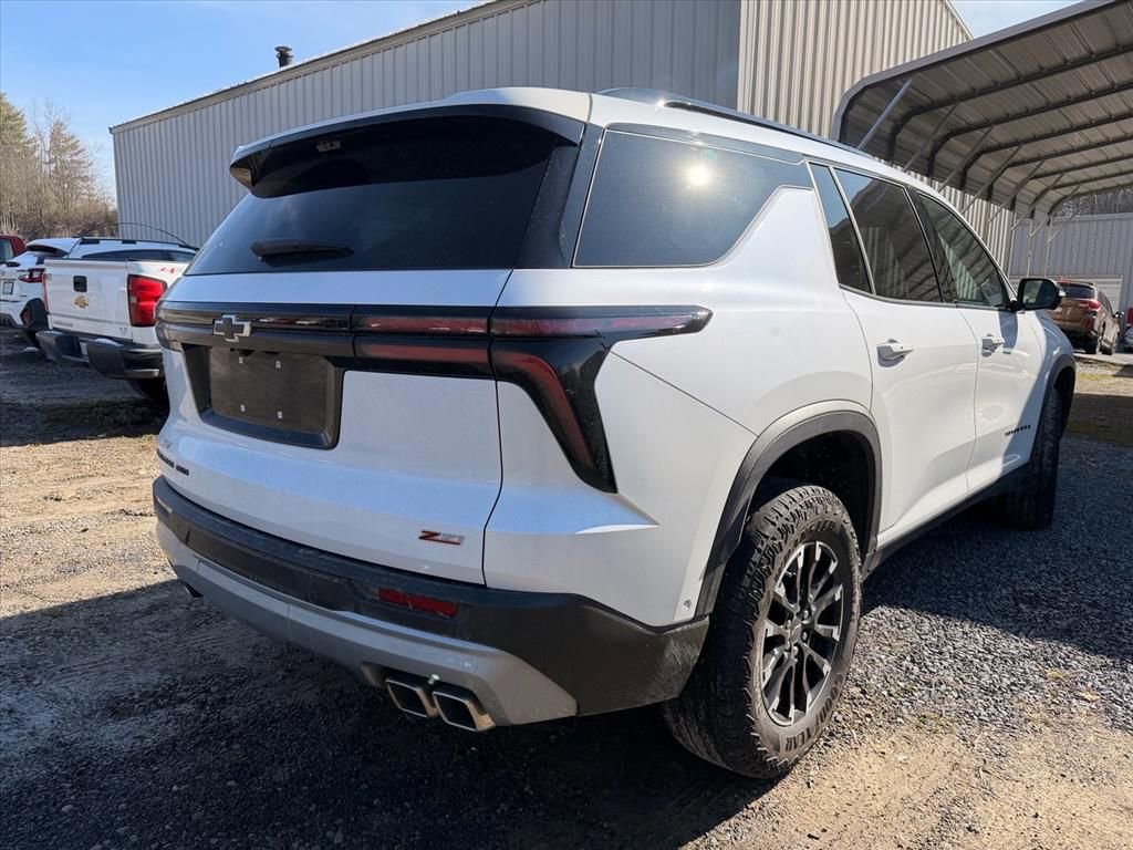 Used 2024 Chevrolet Traverse Z71 w/ Enhanced Driving Package image 16