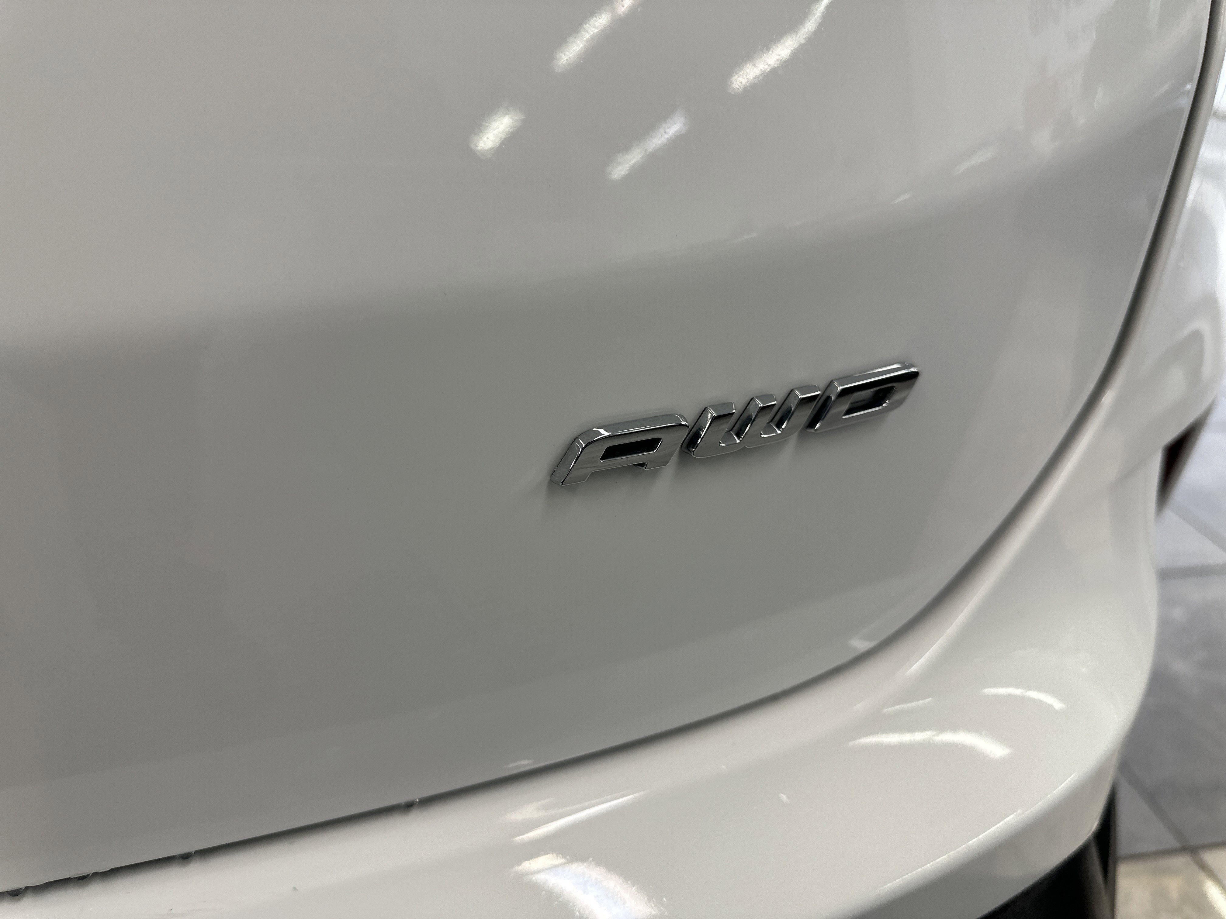 Used 2024 Ford Edge SEL w/ Convenience Package image 9