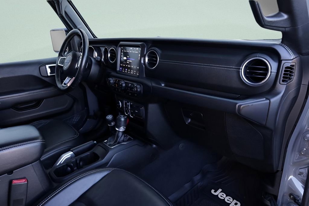 Used 2019 Jeep Wrangler Unlimited Sahara w/ Dual Top Group image 28