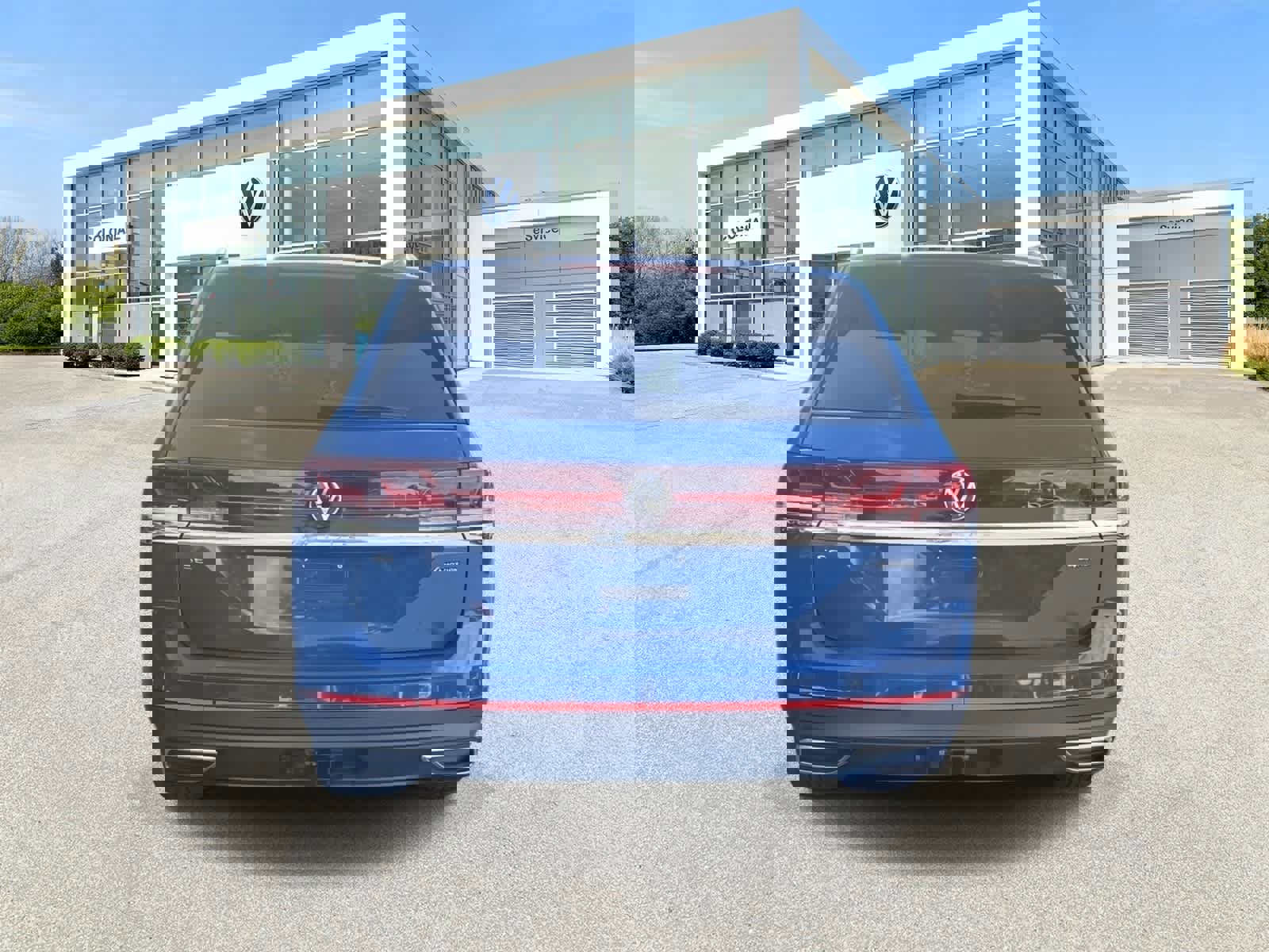 New 2026 Volkswagen Atlas SE image 4