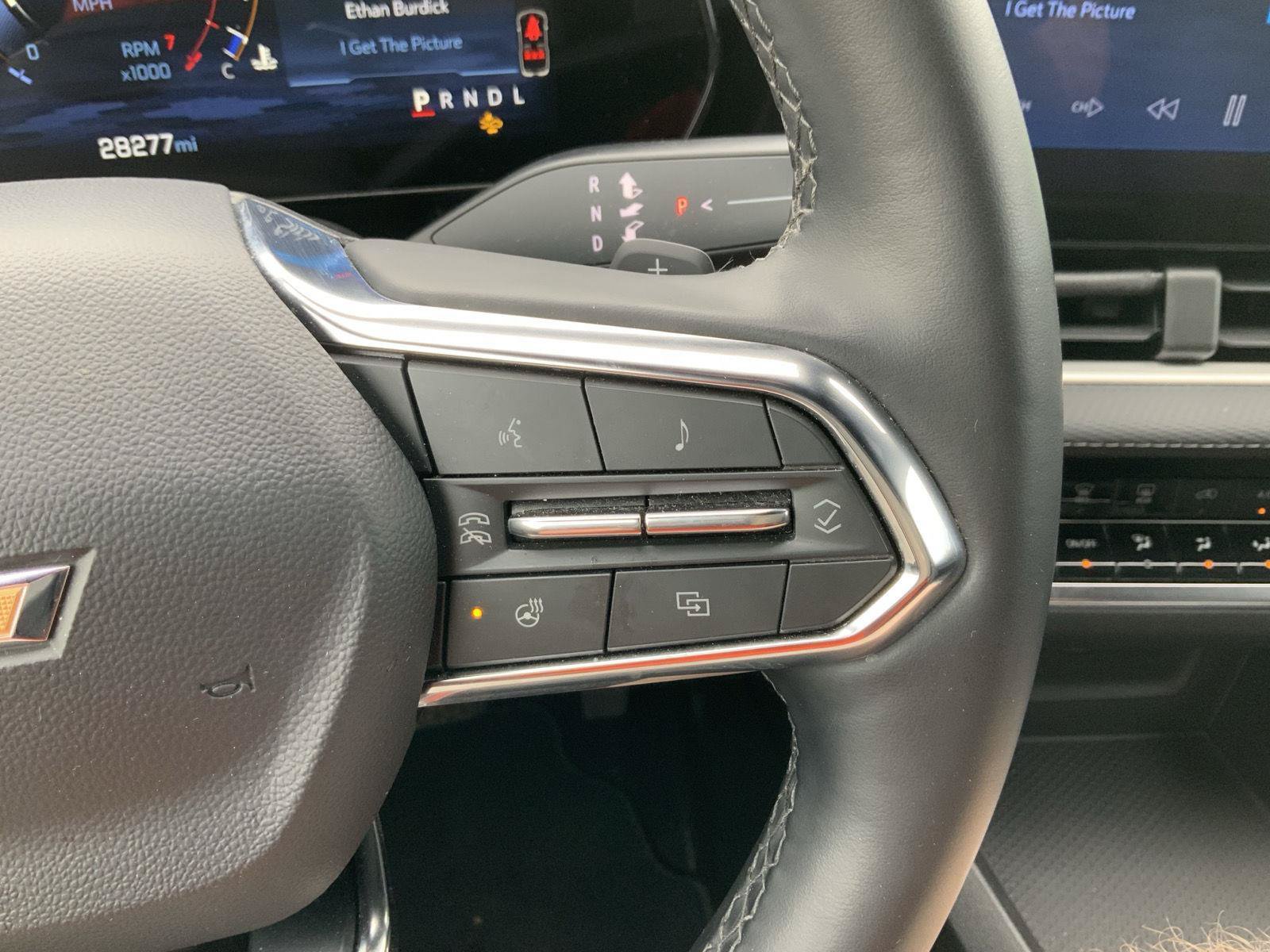 Used 2025 Chevrolet Equinox LT FWD image 29