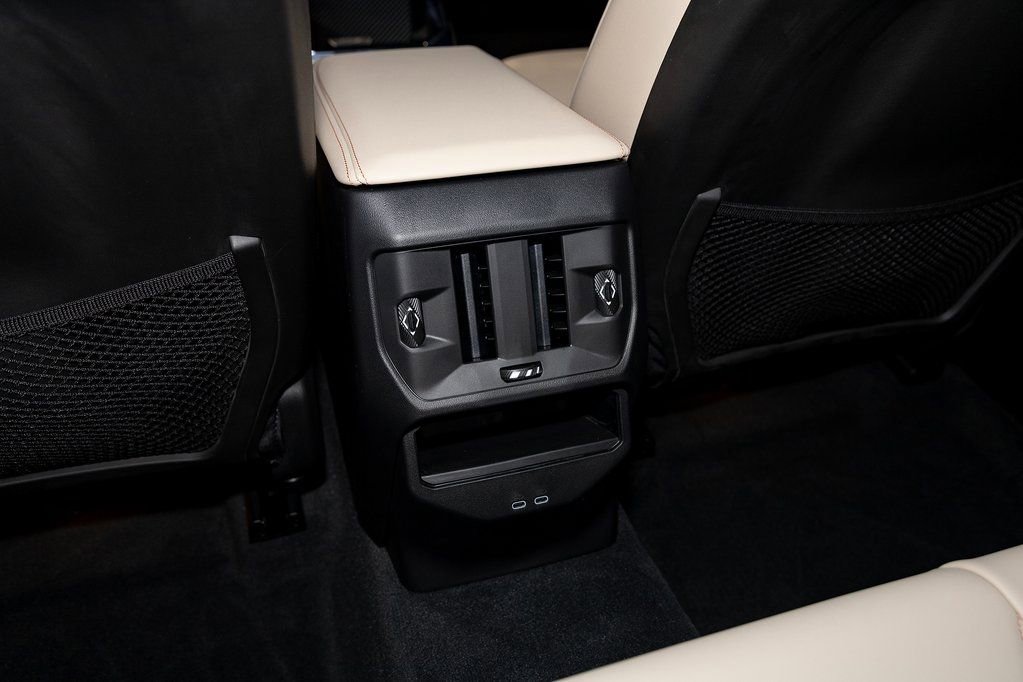 Used 2026 BMW X3 xDrive30 w/ Convenience Package image 37