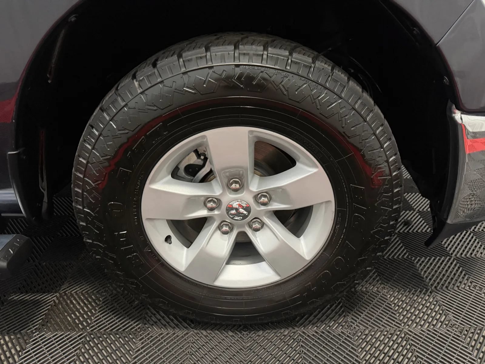 Used 2019 RAM 1500 Tradesman w/ Chrome Plus Package RWD image 19