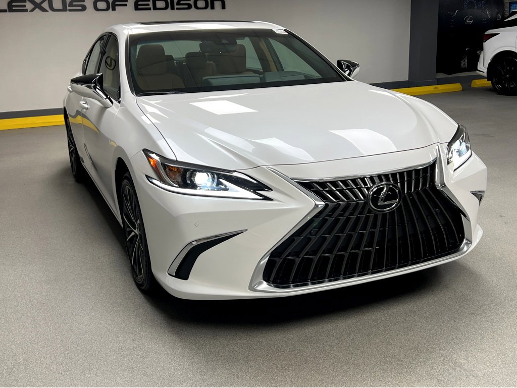 New 2025 Lexus ES 350 w/ Premium Package