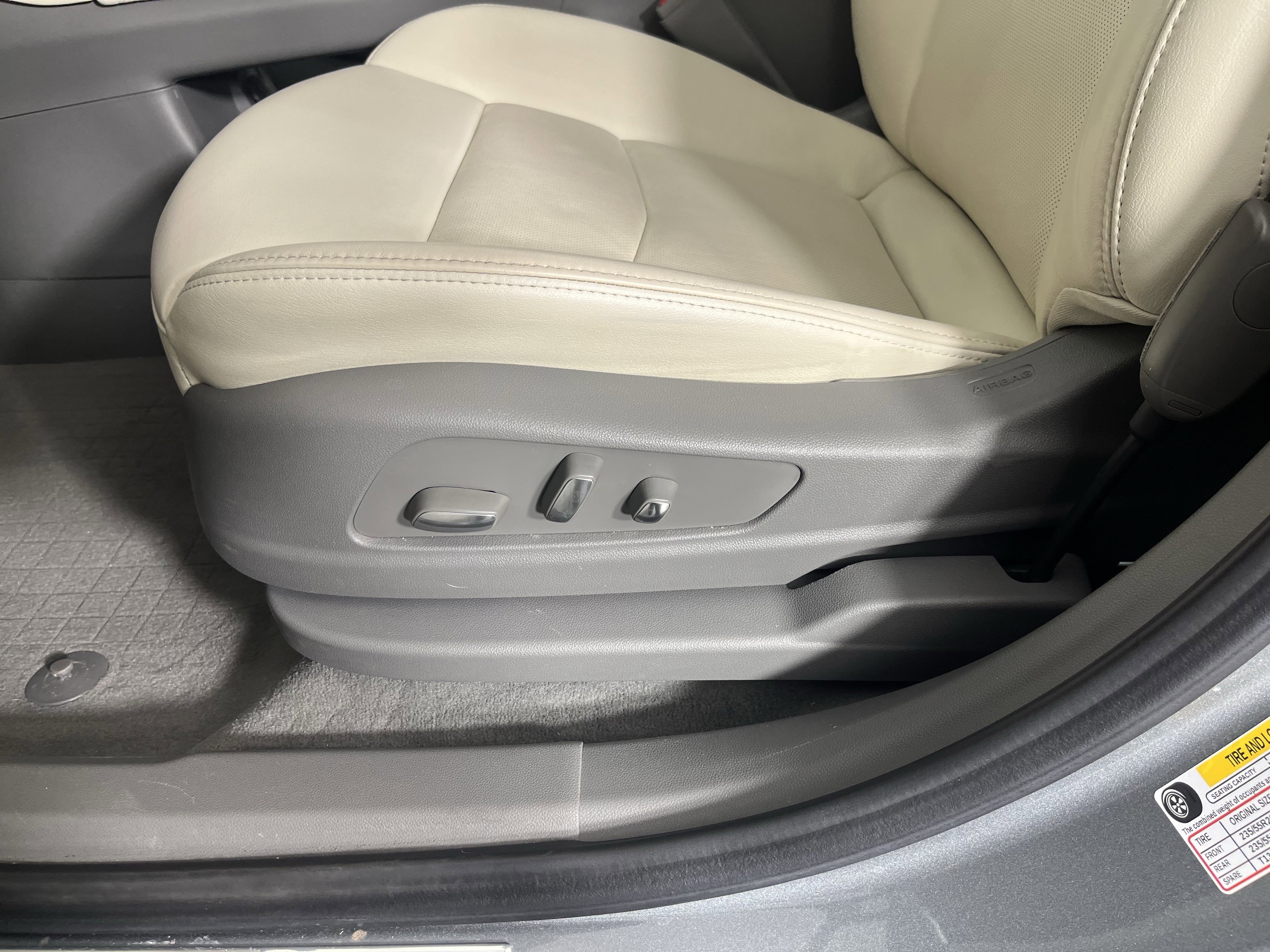 Used 2023 Cadillac XT6 Premium Luxury w/ Technology Package image 43