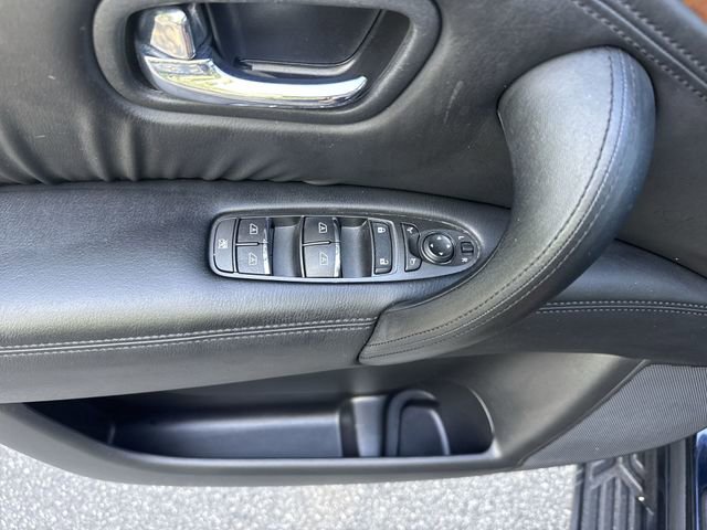 Used 2024 Nissan Armada SL w/ Captain's Chairs Package image 30