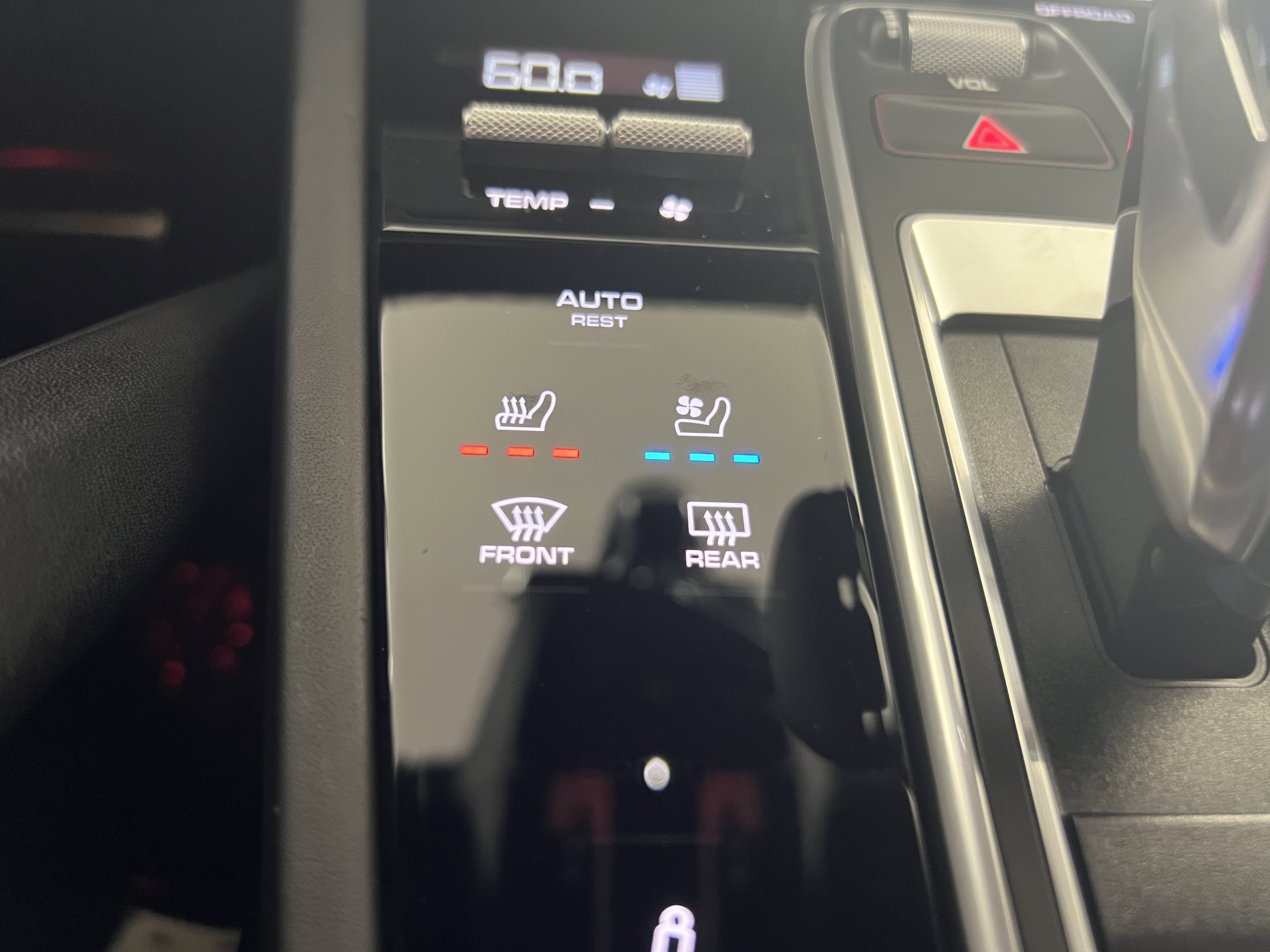 Certified 2023 Porsche Cayenne Turbo AWD/4WD image 23
