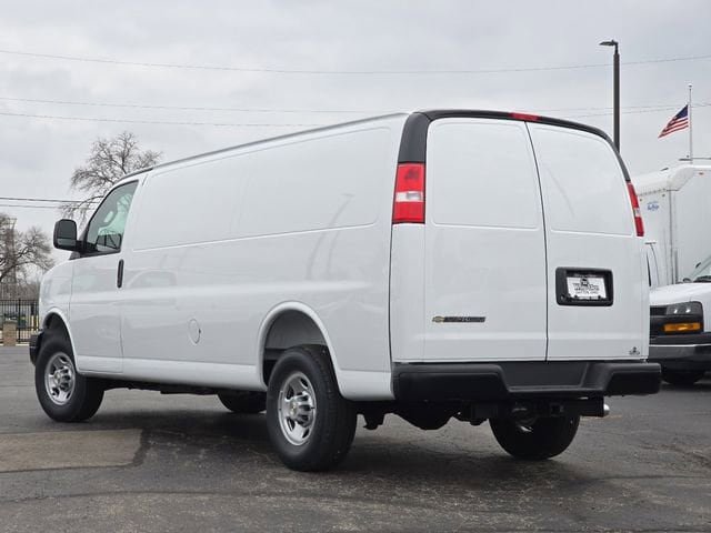 New 2026 Chevrolet Express 3500 Extended w/ Driver Convenience Package RWD image 10