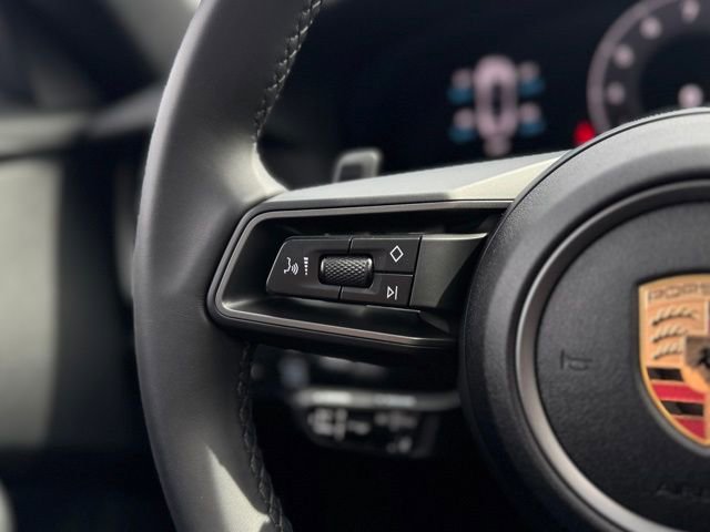 Used 2025 Porsche 911 Carrera image 21
