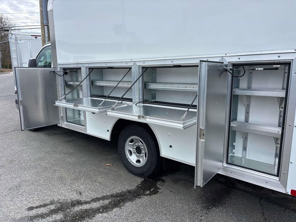 New 2026 GMC Savana 3500 w/ Power Convenience Package image 7