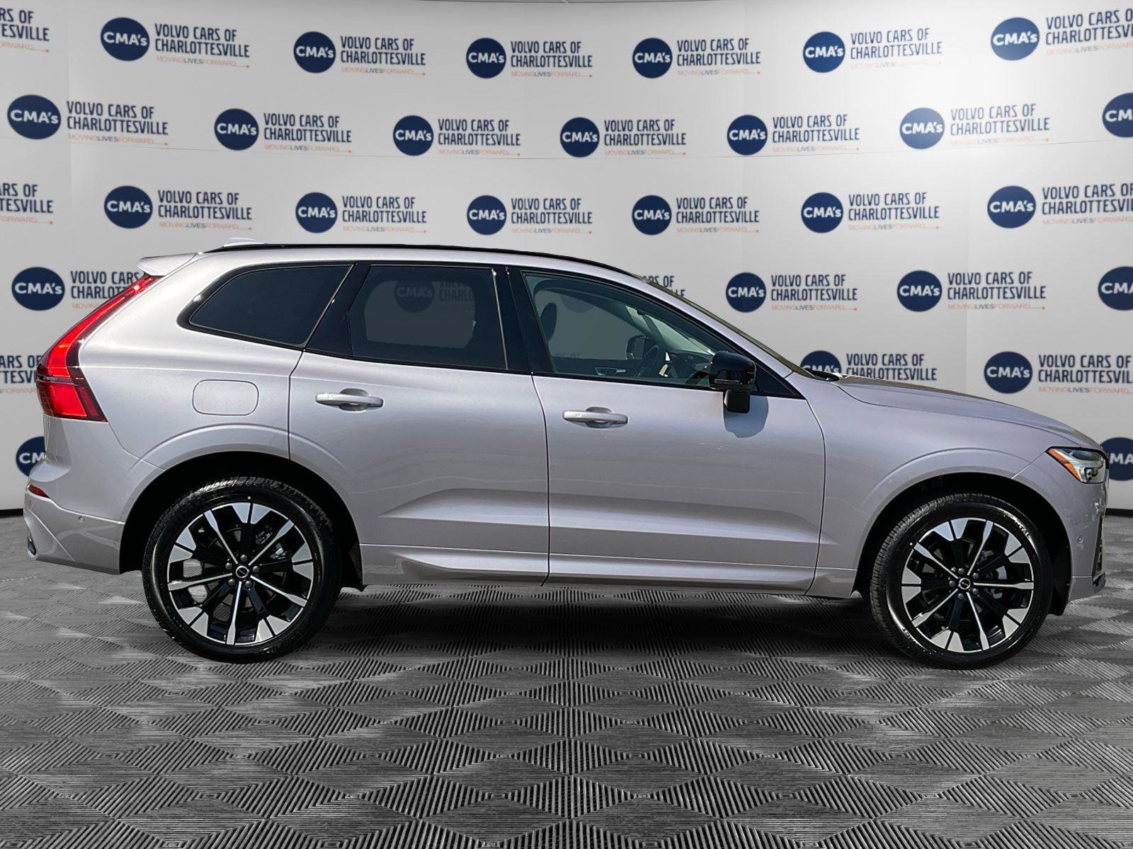 New 2026 Volvo XC60 B5 Plus w/ Climate Package image 6