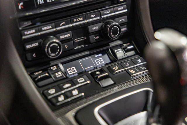 Used 2015 Porsche 911 Turbo S image 26