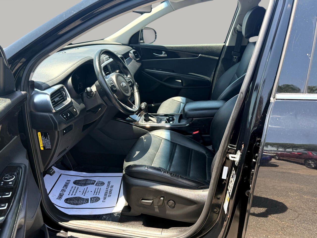 Used 2017 Kia Sorento EX image 8