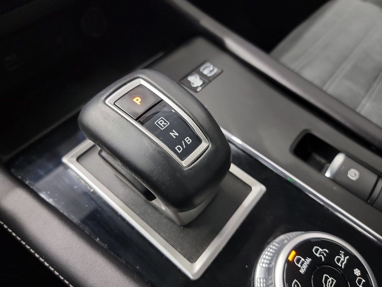 Used 2023 Mitsubishi Outlander SE AWD/4WD image 26