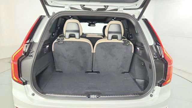Certified 2026 Volvo XC90 B6 Ultra w/ Protection Package AWD/4WD image 44