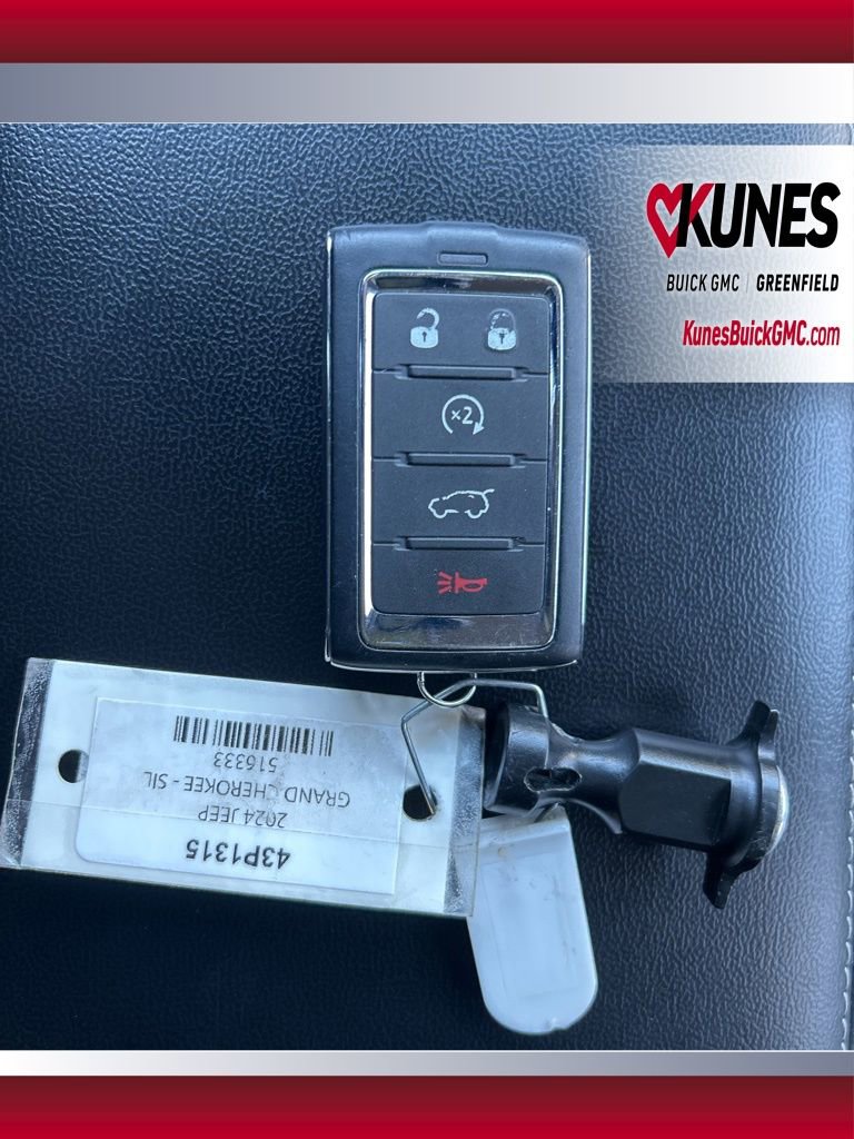 Used 2024 Jeep Grand Cherokee Limited 4xe image 39