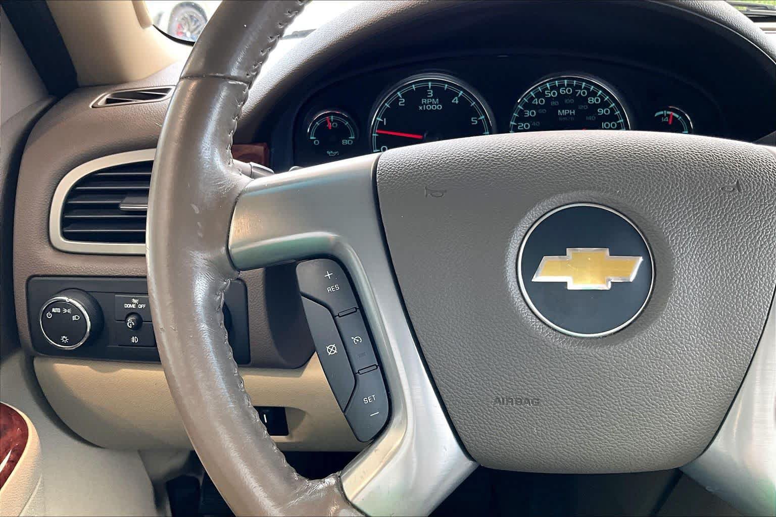 Used 2011 Chevrolet Tahoe LTZ AWD/4WD image 16