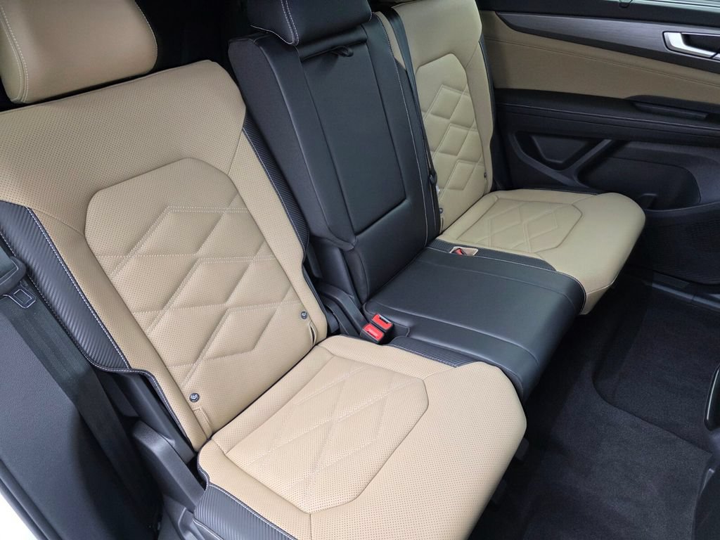 Used 2024 Volkswagen Atlas Cross Sport SE FWD image 27