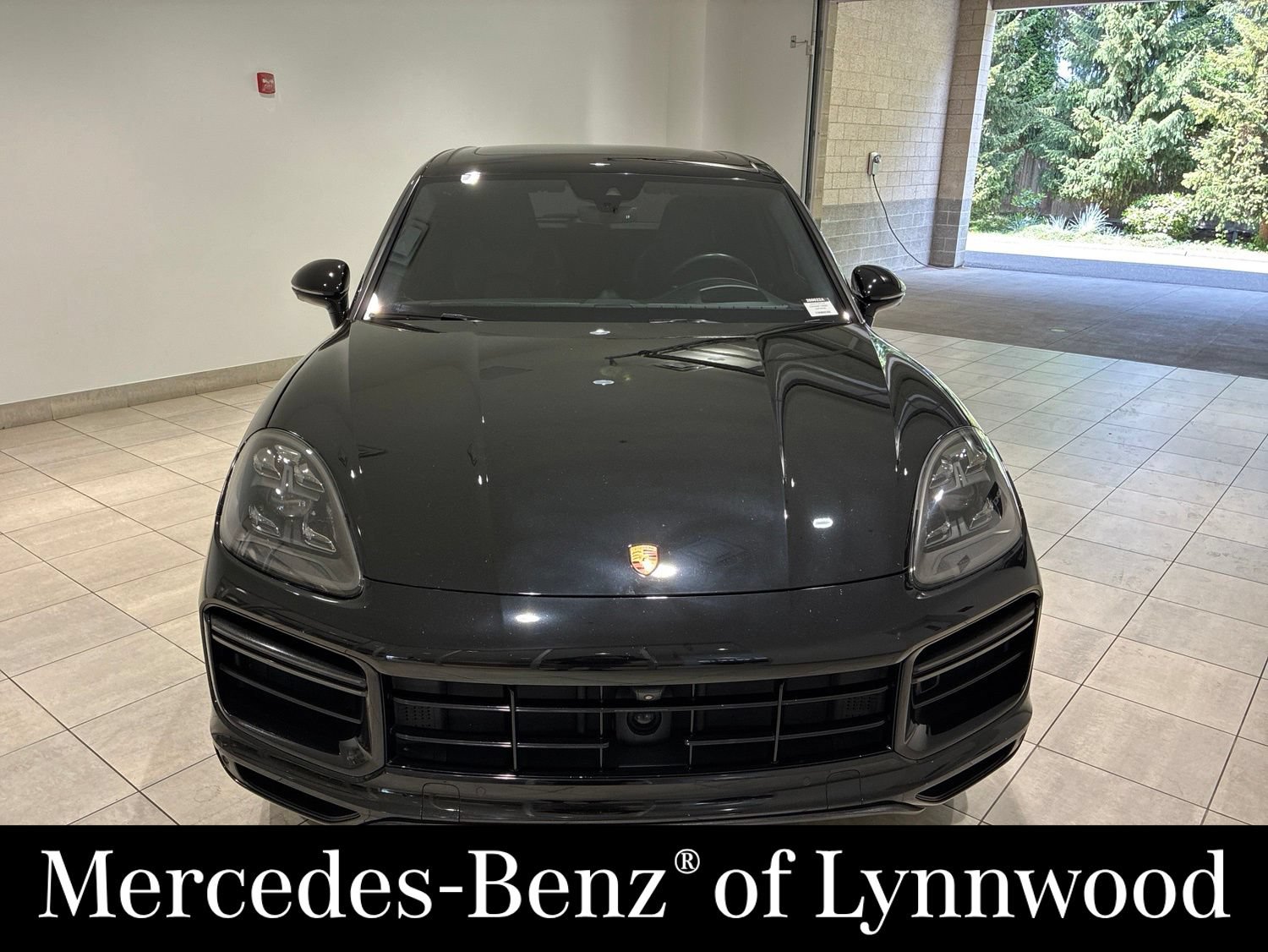 Used 2020 Porsche Cayenne Turbo AWD/4WD image 2