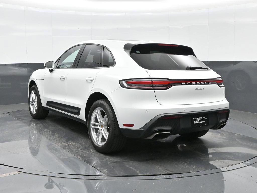 Certified 2025 Porsche Macan AWD/4WD image 3