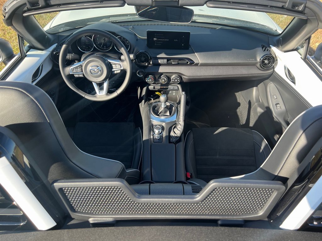 New 2025 MAZDA MX-5 Miata Club w/ Brembo/BBS Recaro Package image 7