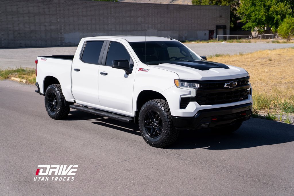 Used 2023 Chevrolet Silverado 1500 LT Trail Boss w/ Protection Package image 2