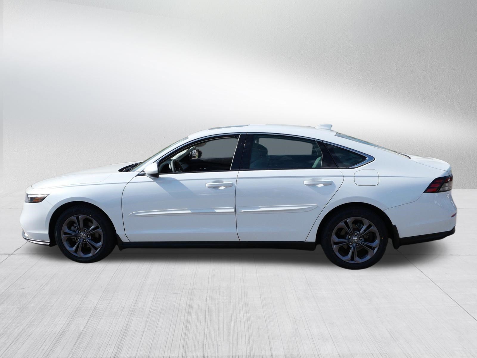 Certified 2023 Honda Accord EX image 4