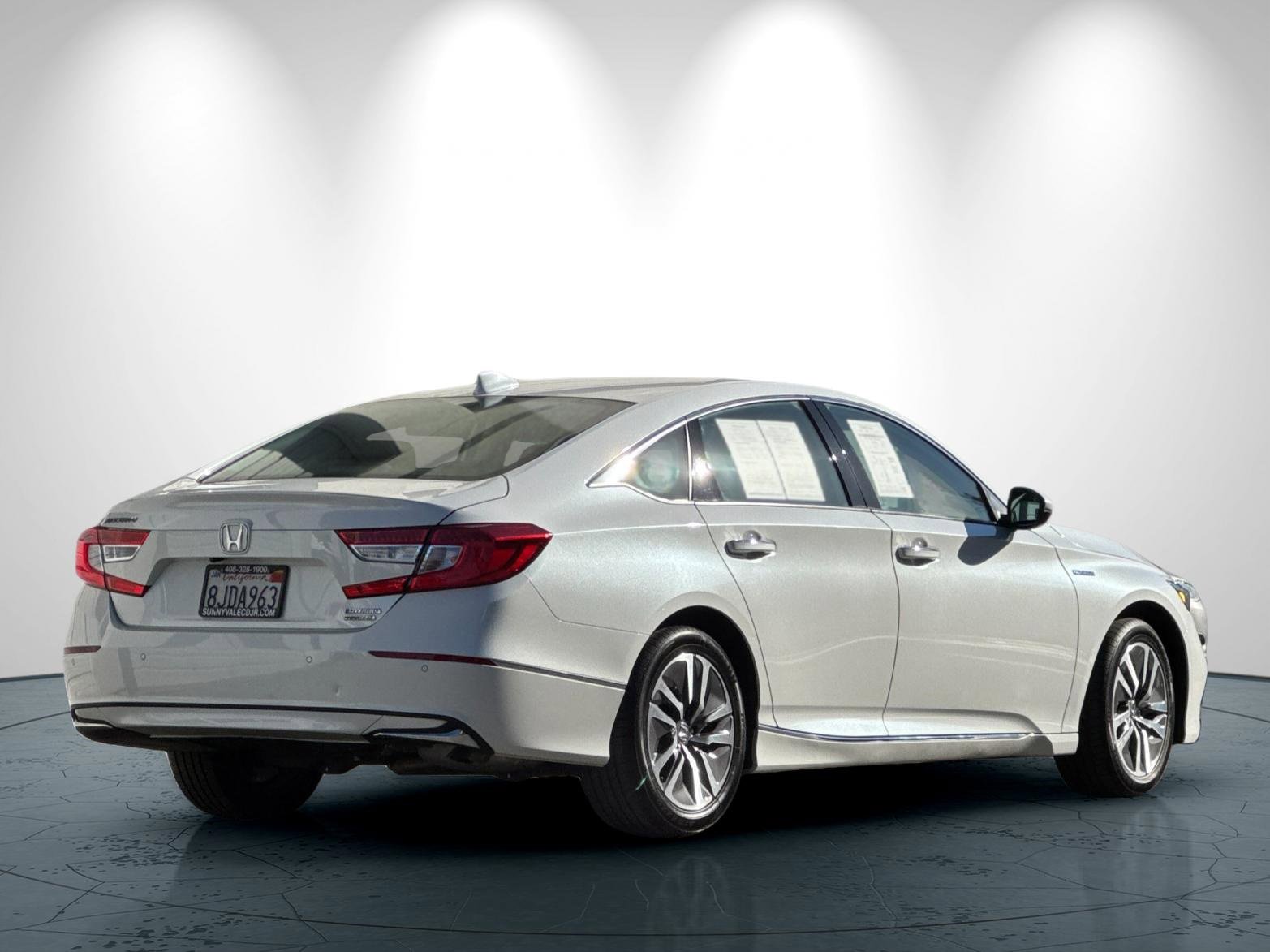 Used 2019 Honda Accord Touring image 4