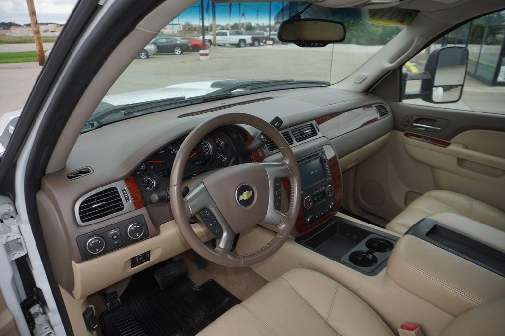 Used 2011 Chevrolet Silverado 3500 LTZ w/ LTZ Plus Package AWD/4WD image 23