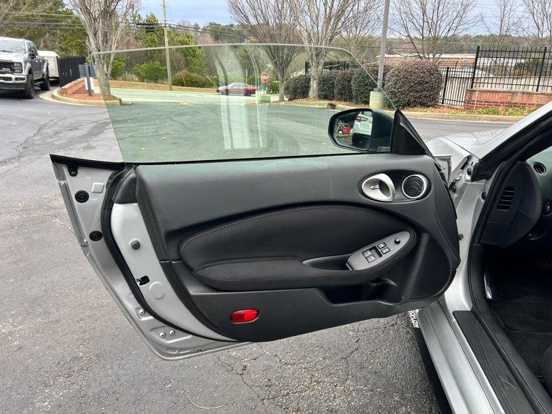 Used 2015 Nissan 370Z Coupe image 15