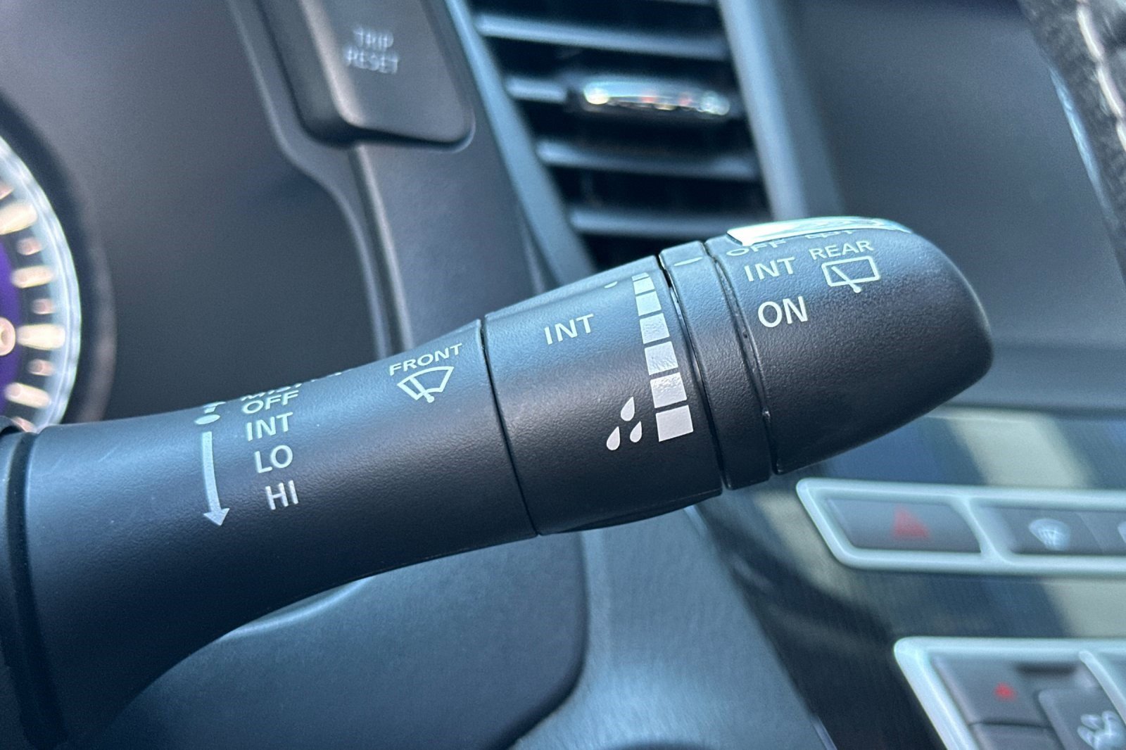 Used 2020 INFINITI QX60 Luxe image 34