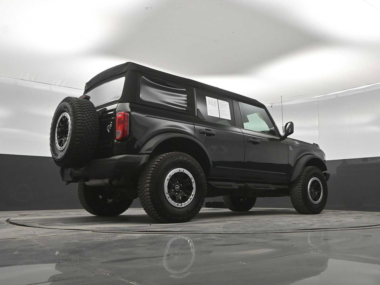 Used 2024 Ford Bronco Black Diamond w/ Sasquatch Package AWD/4WD image 38