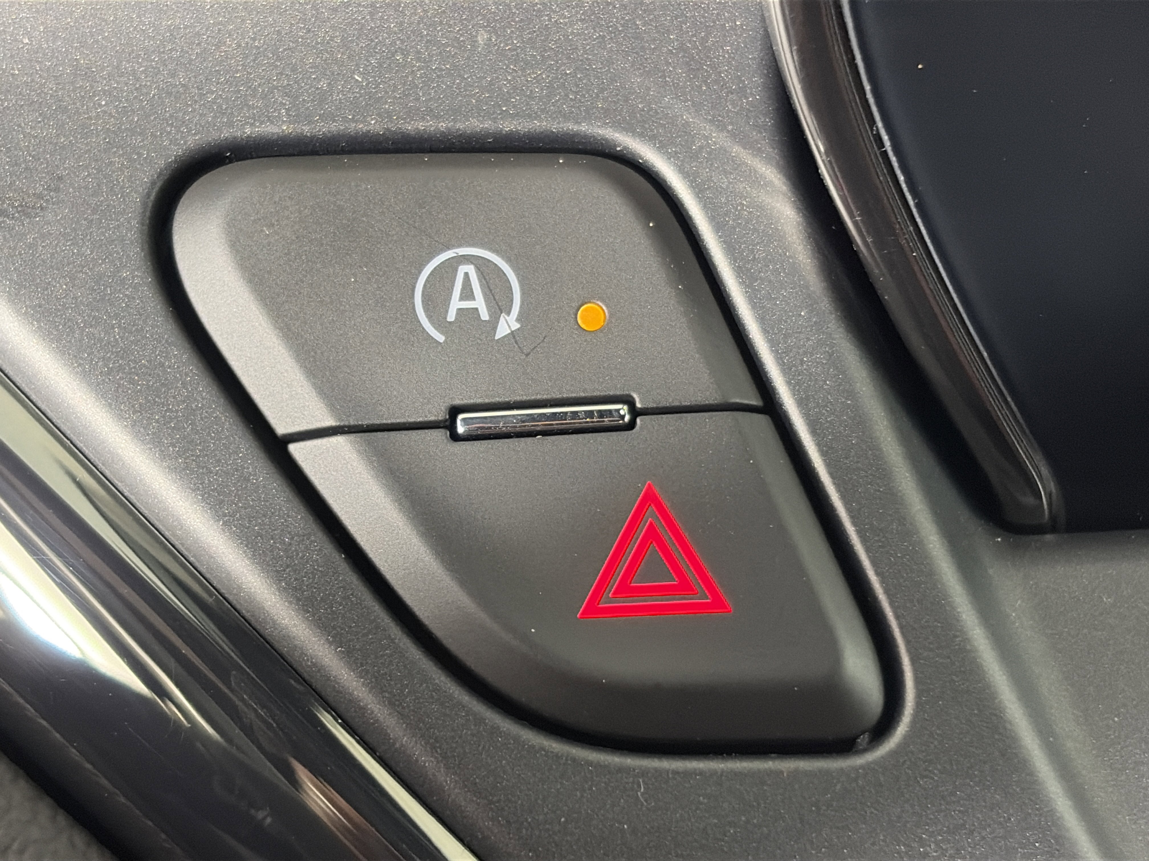 Certified 2024 Chevrolet Blazer RS w/ Driver Confidence II Package image 28