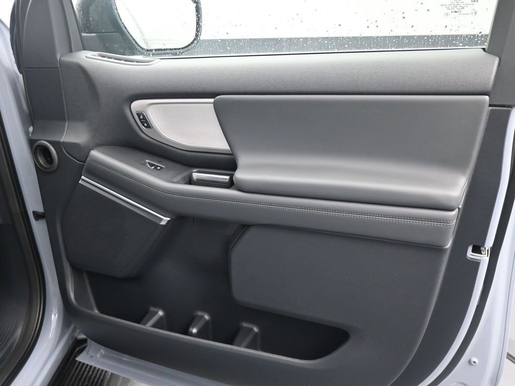 New 2026 Ford Expedition Active image 6