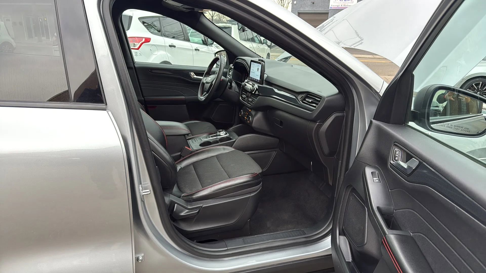 Used 2023 Ford Escape ST-Line image 25