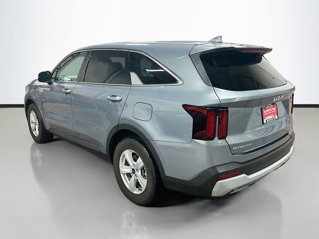 Used 2024 Kia Sorento LX image 8
