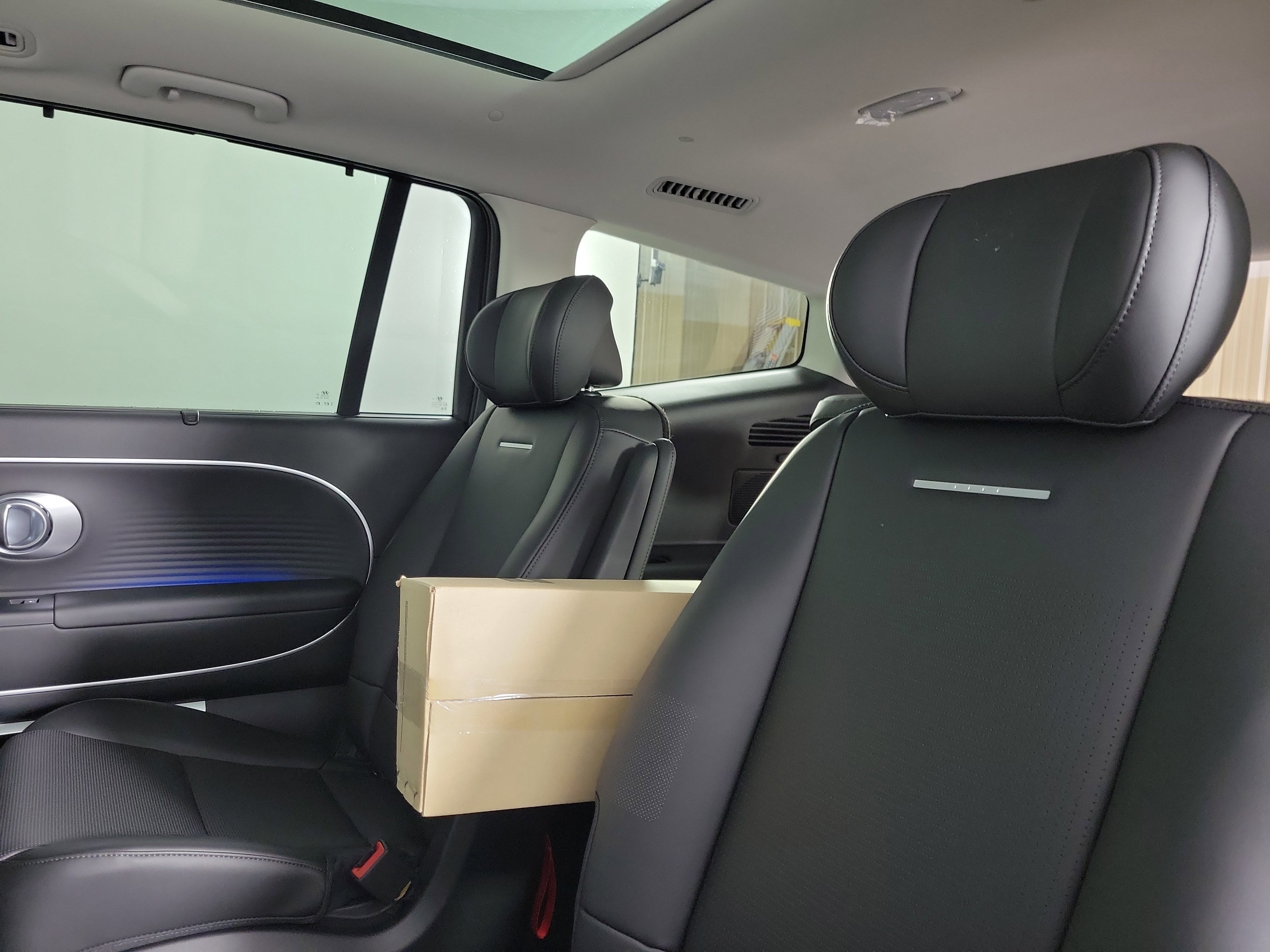 New 2026 Hyundai Ioniq 9 Limited image 32