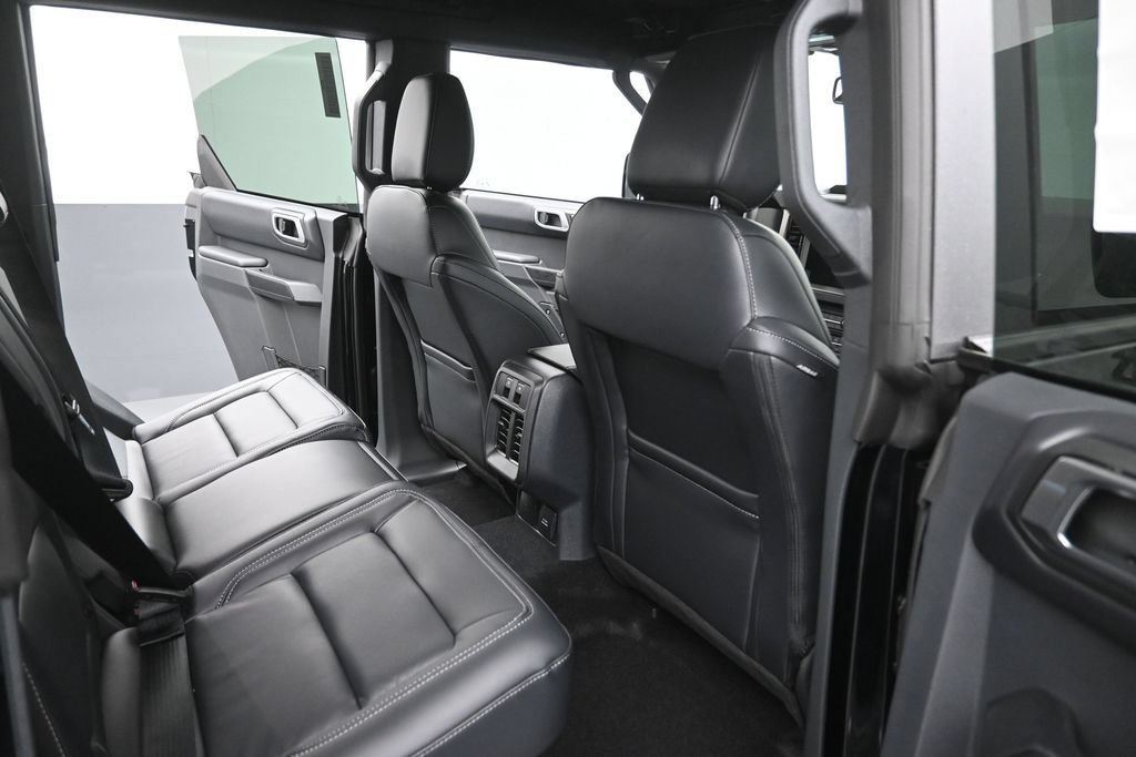 New 2026 Ford Bronco Outer Banks AWD/4WD image 16