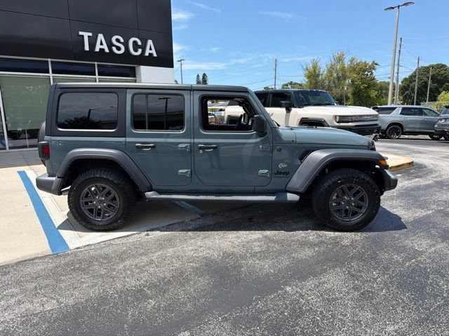 Used 2024 Jeep Wrangler Unlimited Sport AWD/4WD image 8