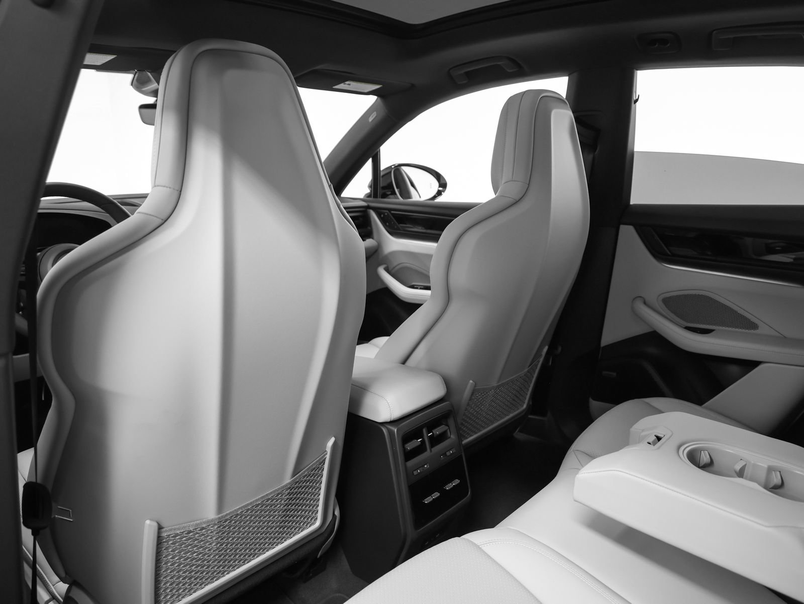 New 2026 Porsche Macan 4 Electric AWD/4WD image 49