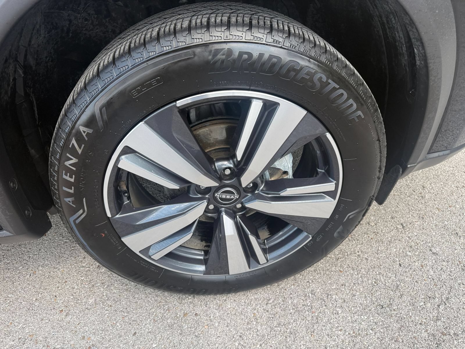 Used 2026 Nissan Rogue SL FWD image 32