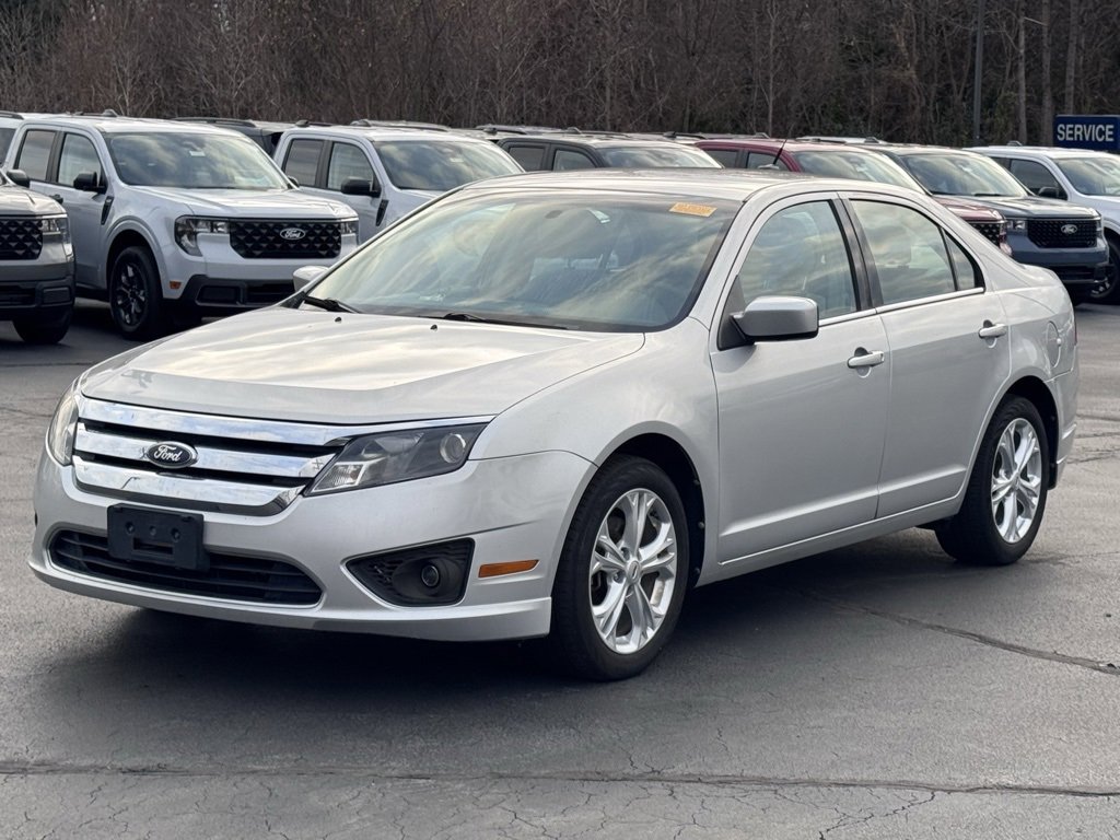 Used 2012 Ford Fusion SE image 2