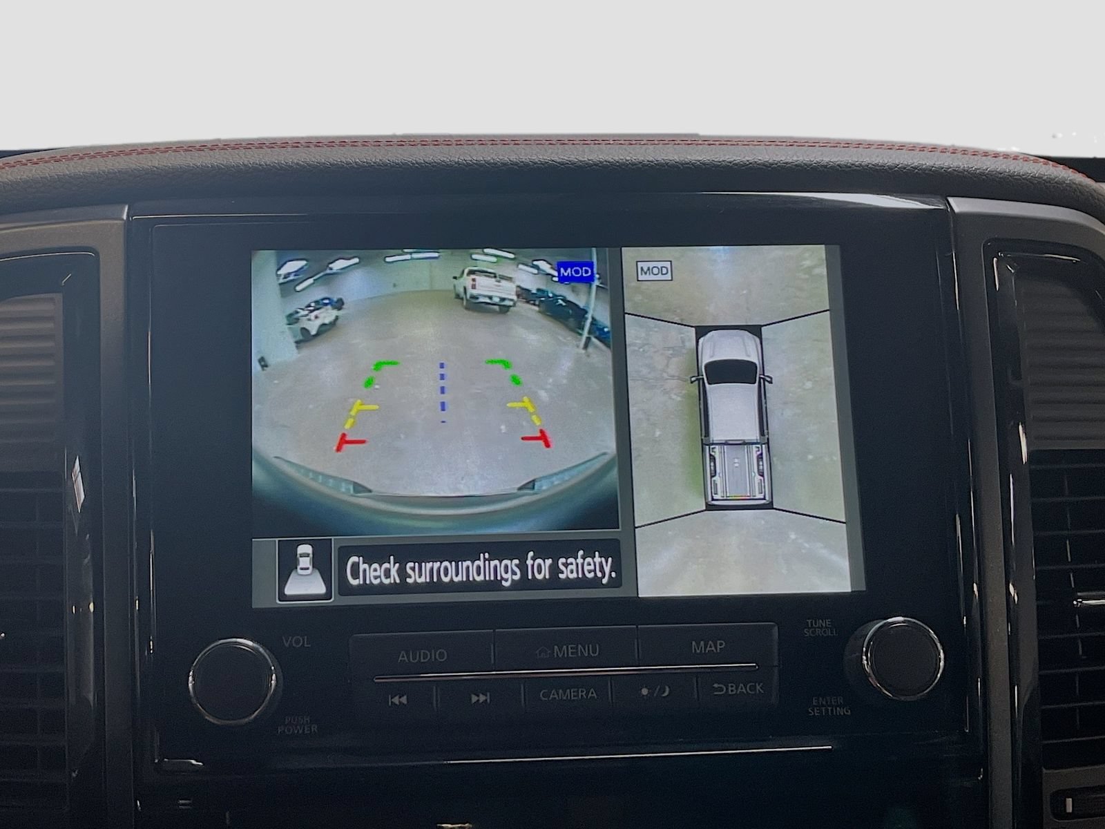 Used 2022 Nissan Titan PRO-4X w/ Pro-4x Convenience Package AWD/4WD image 14