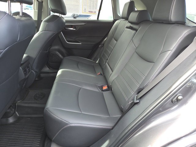 Used 2025 Toyota RAV4 XLE Premium w/ Weather Package AWD/4WD image 11