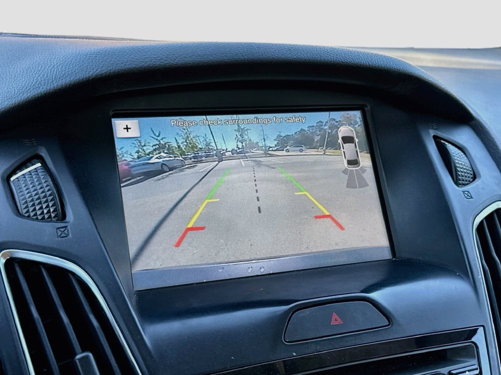 Used 2018 Ford Focus SEL FWD image 25