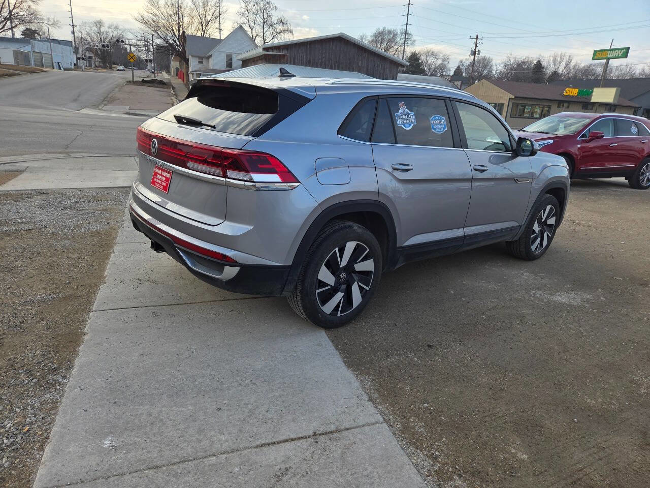 Used 2025 Volkswagen Atlas Cross Sport SE FWD image 20