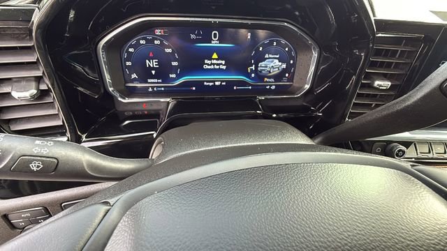 Used 2025 Chevrolet Silverado 1500 LT image 21