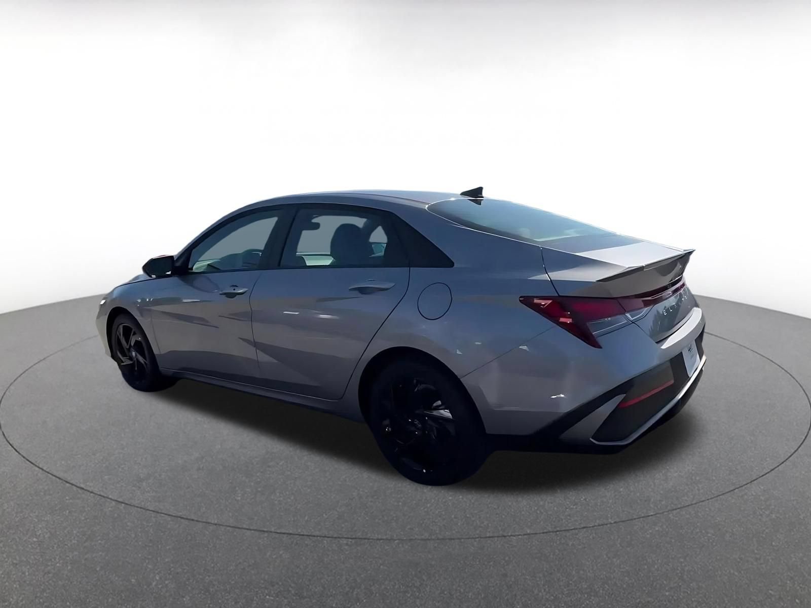 Used 2026 Hyundai Elantra Sport FWD image 10