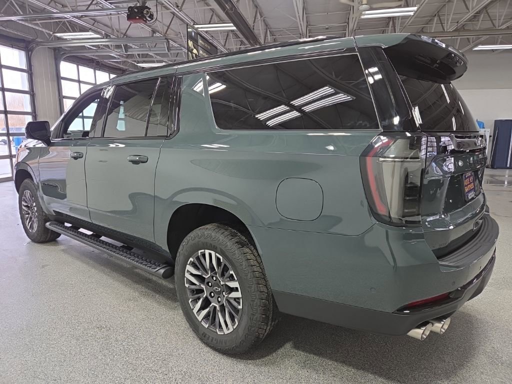 New 2026 Chevrolet Suburban Z71 w/ Comfort Package image 5