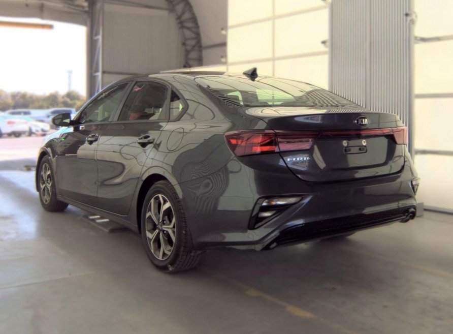 Used 2020 Kia Forte LXS FWD image 4
